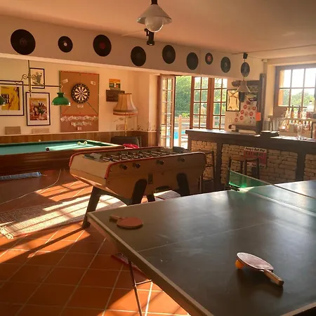 Perigord 3etoiles 12-16 Personnes Piscine -tennis Holiday home *